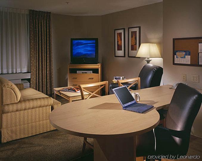 Candlewood Suites Lafayette By Ihg Room photo